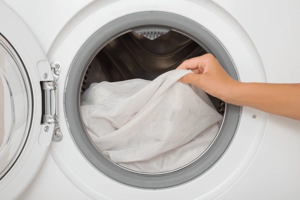 Curtain Laundry